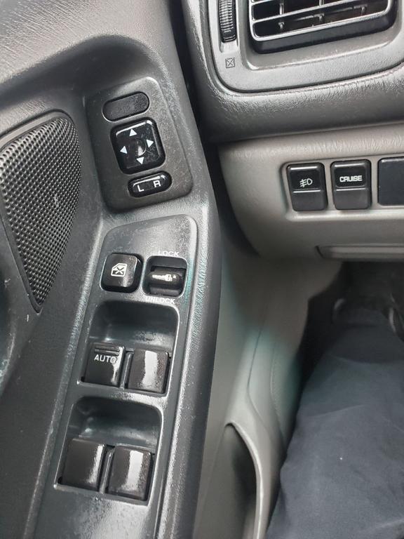 used 2002 Subaru Forester car, priced at $2,595