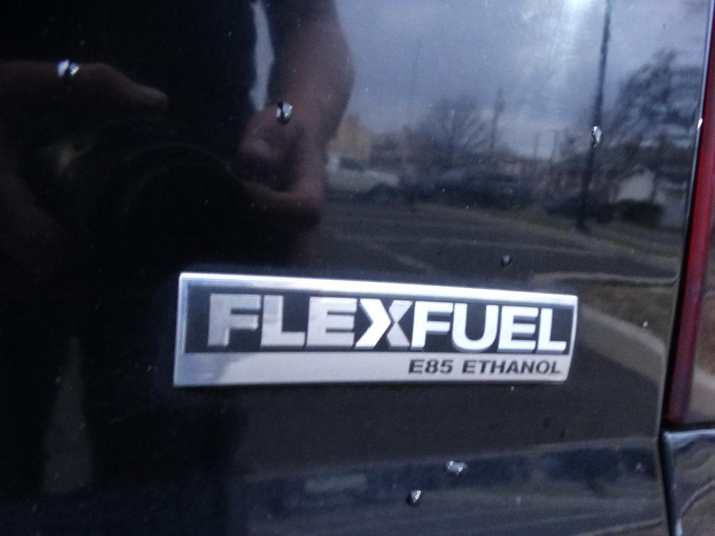 used 2009 Chevrolet Avalanche car, priced at $2,595