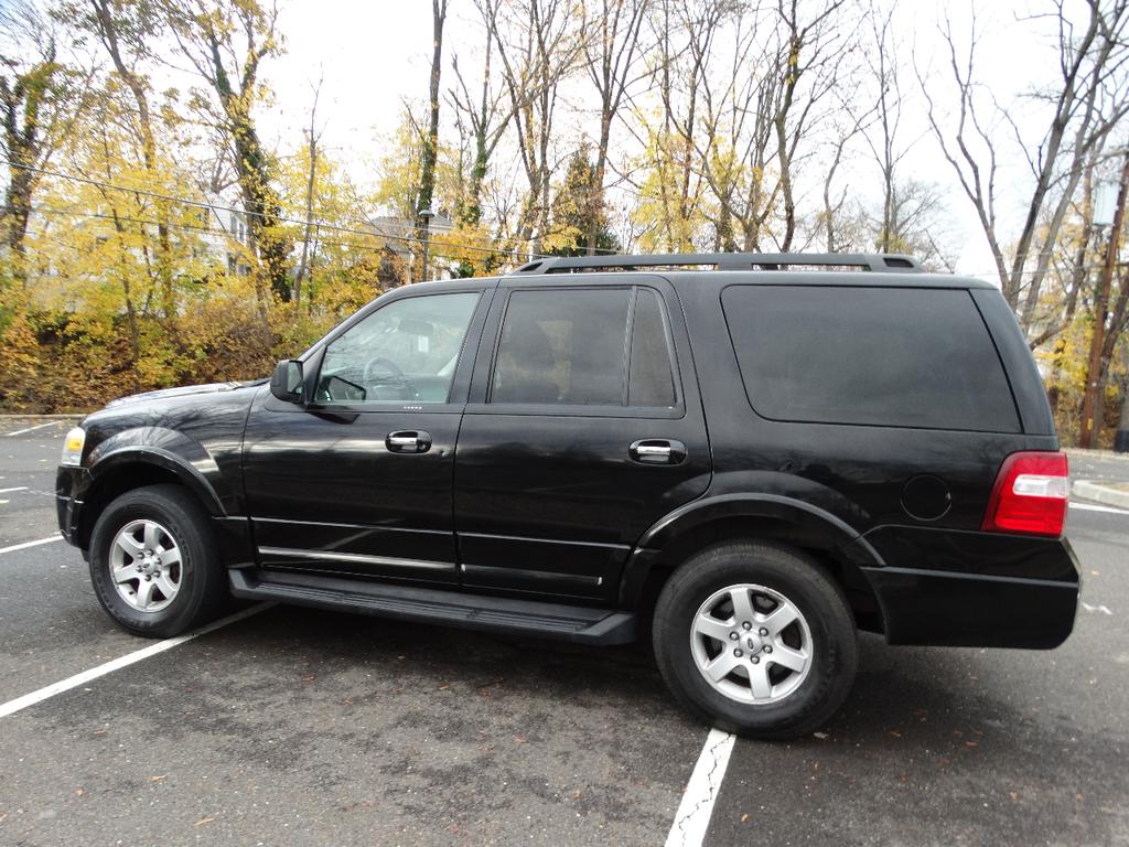 used 2009 Ford Expedition car, priced at $4,595
