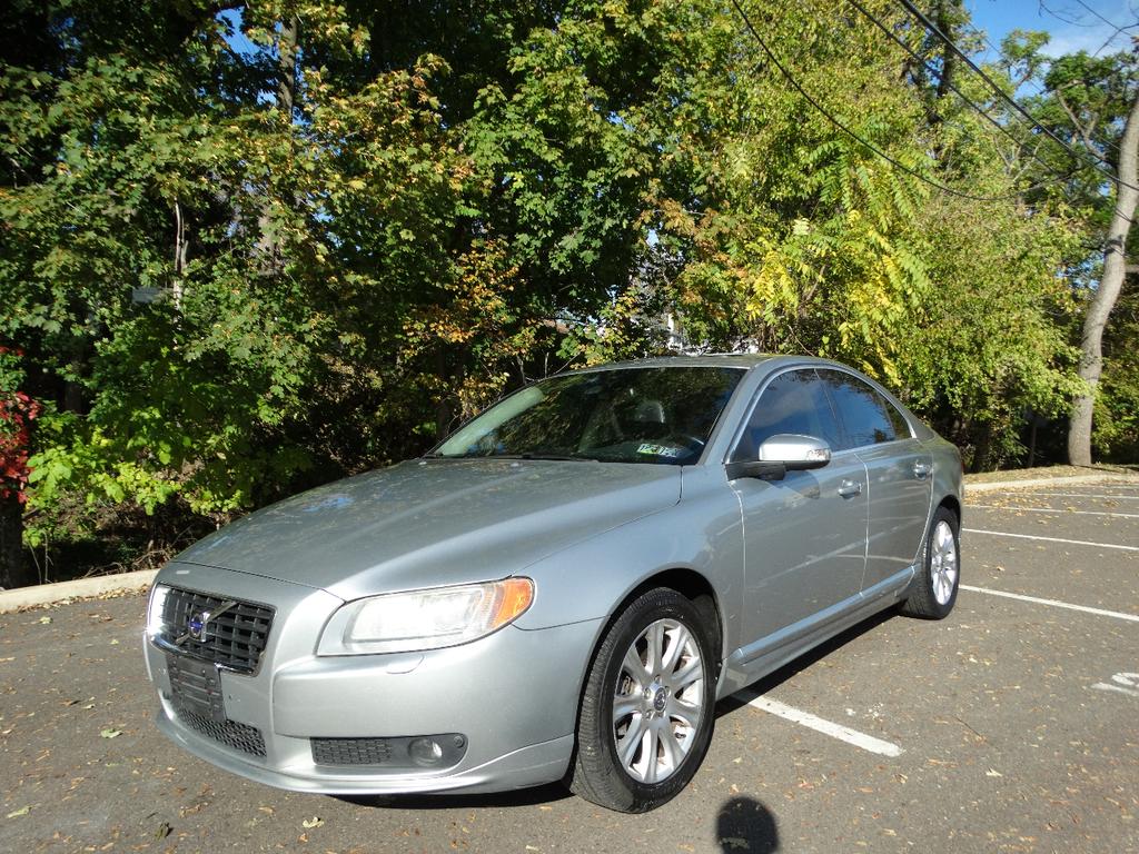 used 2009 Volvo S80 car, priced at $4,595