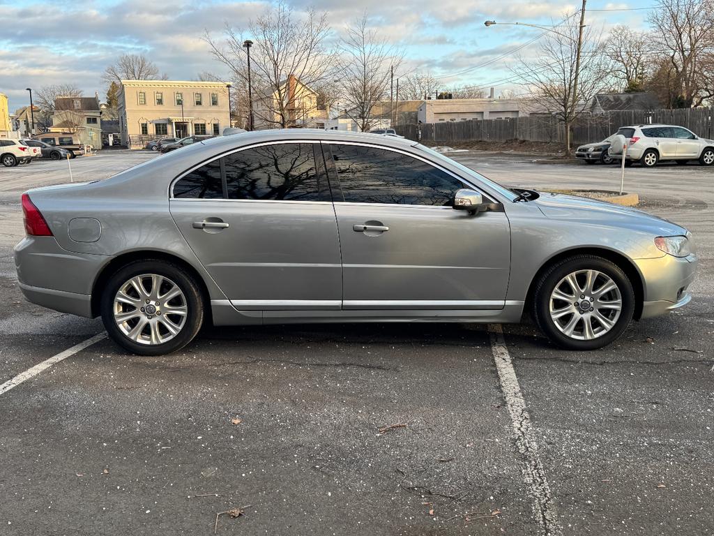 used 2009 Volvo S80 car, priced at $4,595
