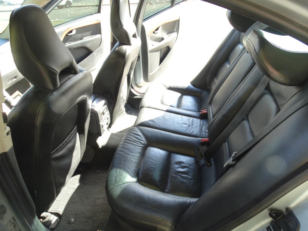 used 2009 Volvo S80 car, priced at $4,595