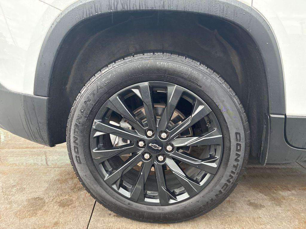 used 2023 Chevrolet Traverse car, priced at $35,300