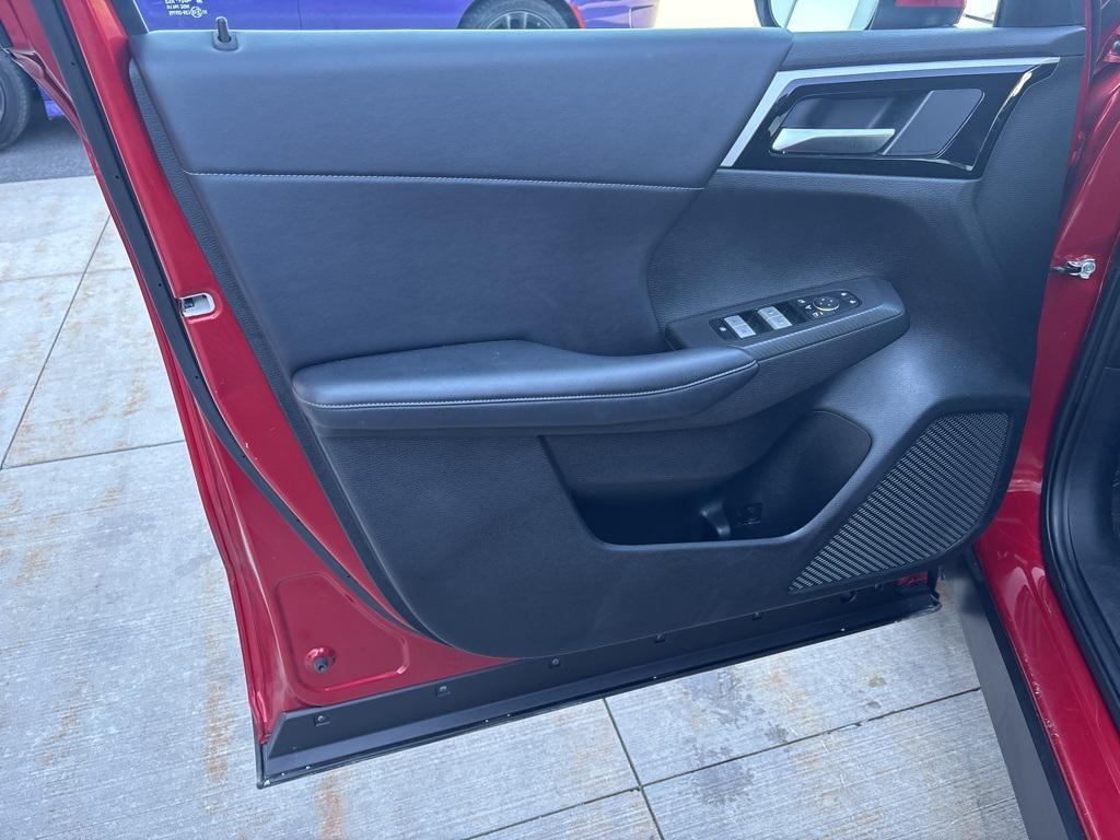 used 2024 Mitsubishi Outlander car, priced at $23,200