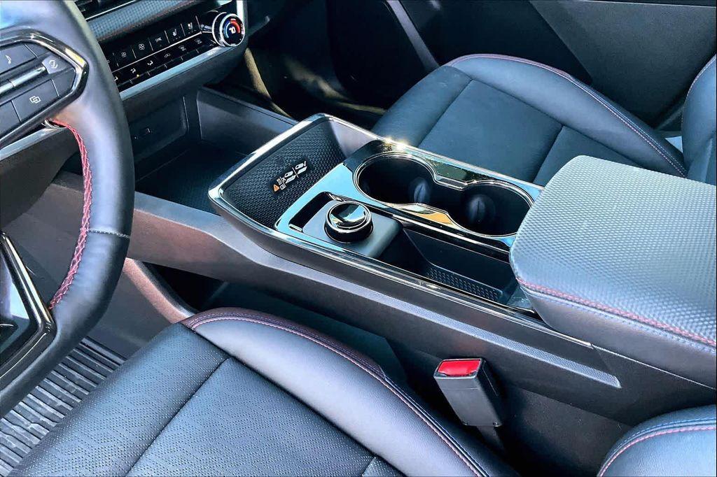 used 2025 Chevrolet Equinox car, priced at $33,461