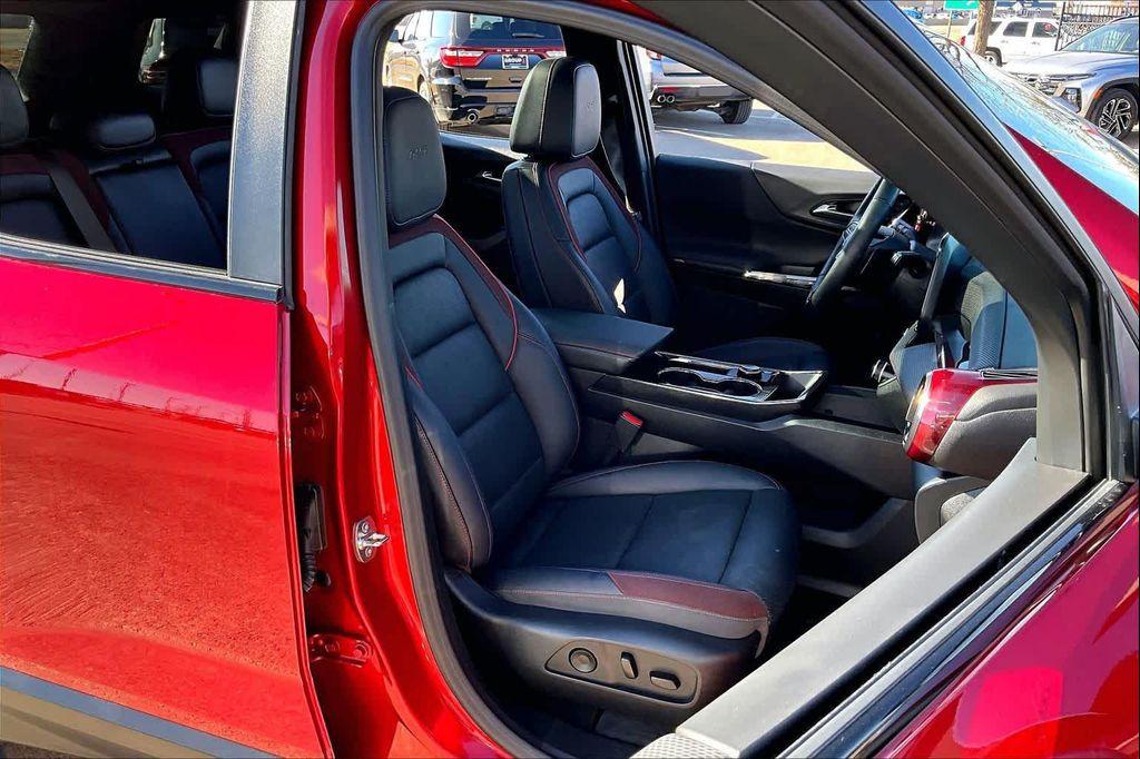 used 2025 Chevrolet Equinox car, priced at $33,461