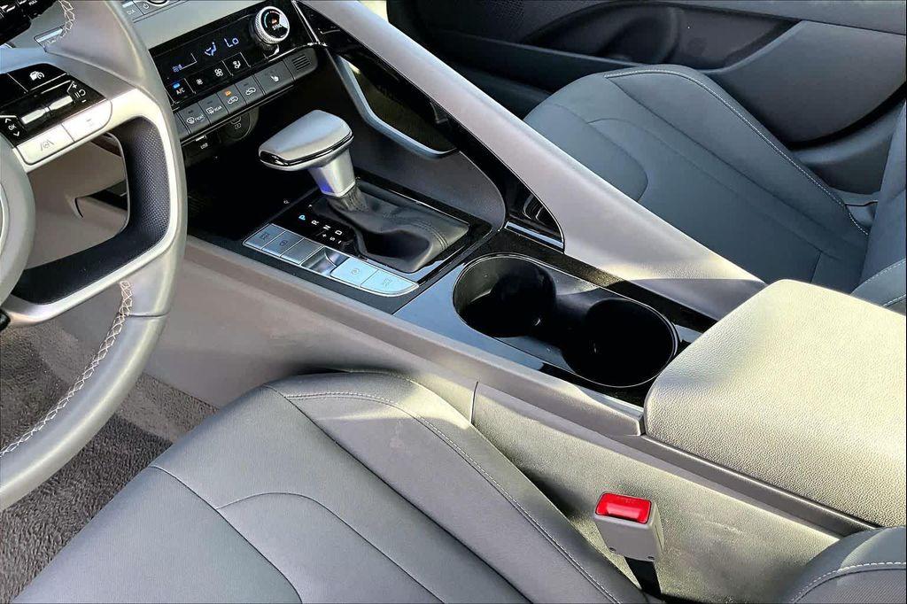 used 2025 Hyundai Elantra car, priced at $21,725