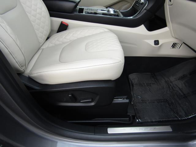 used 2024 Ford Edge car, priced at $35,999