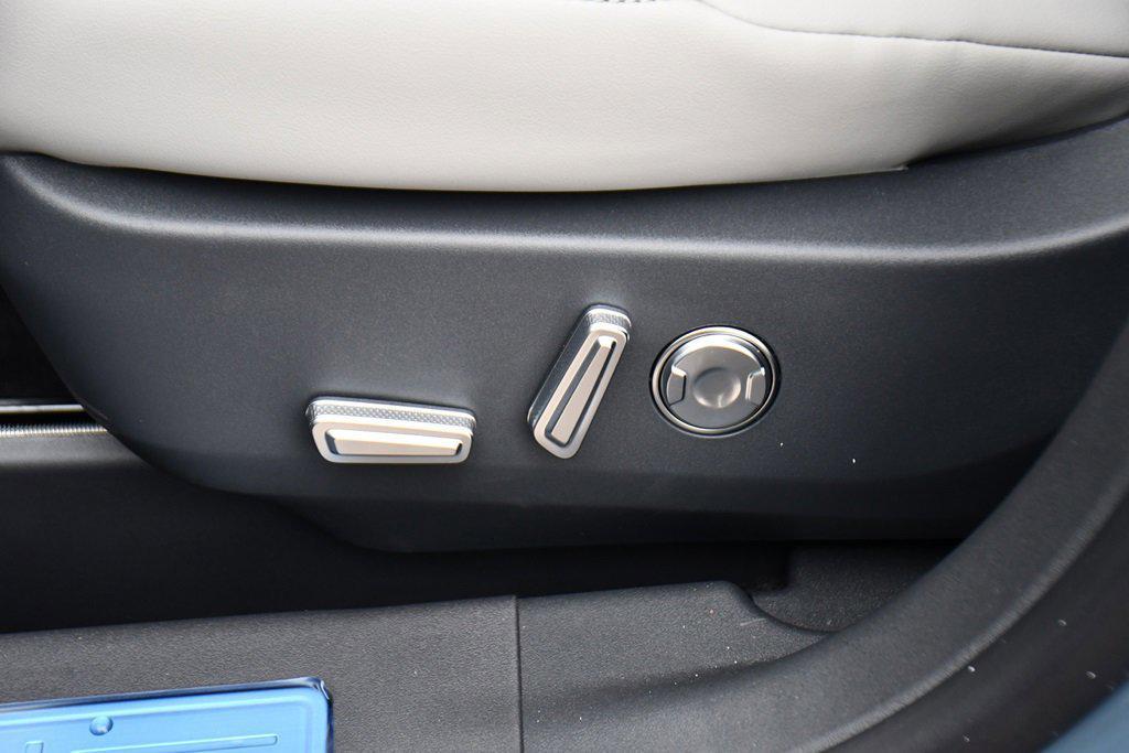 new 2026 Lincoln Nautilus car, priced at $55,552