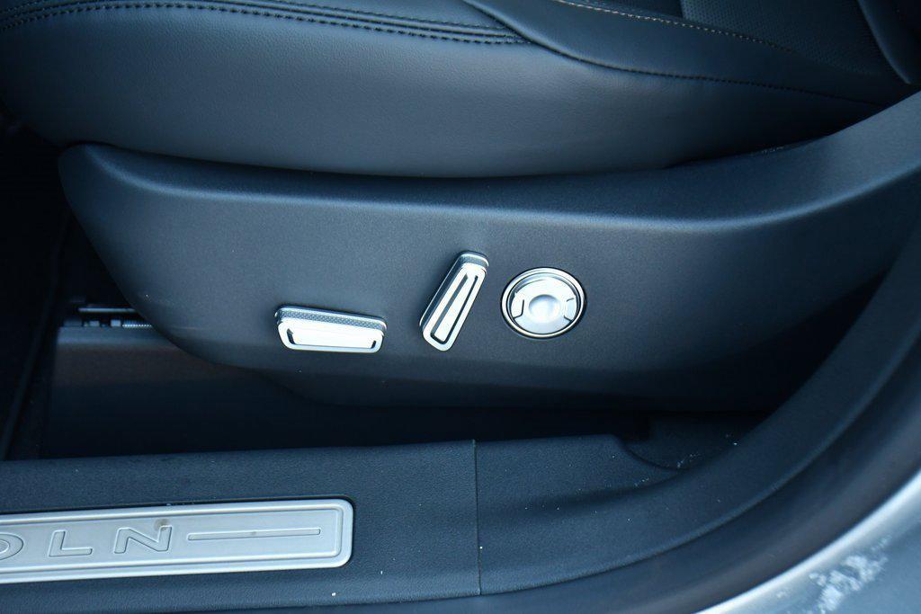 new 2026 Lincoln Nautilus car, priced at $58,598