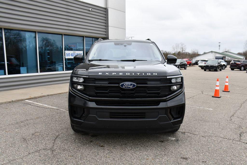 used 2025 Ford Expedition car, priced at $54,197