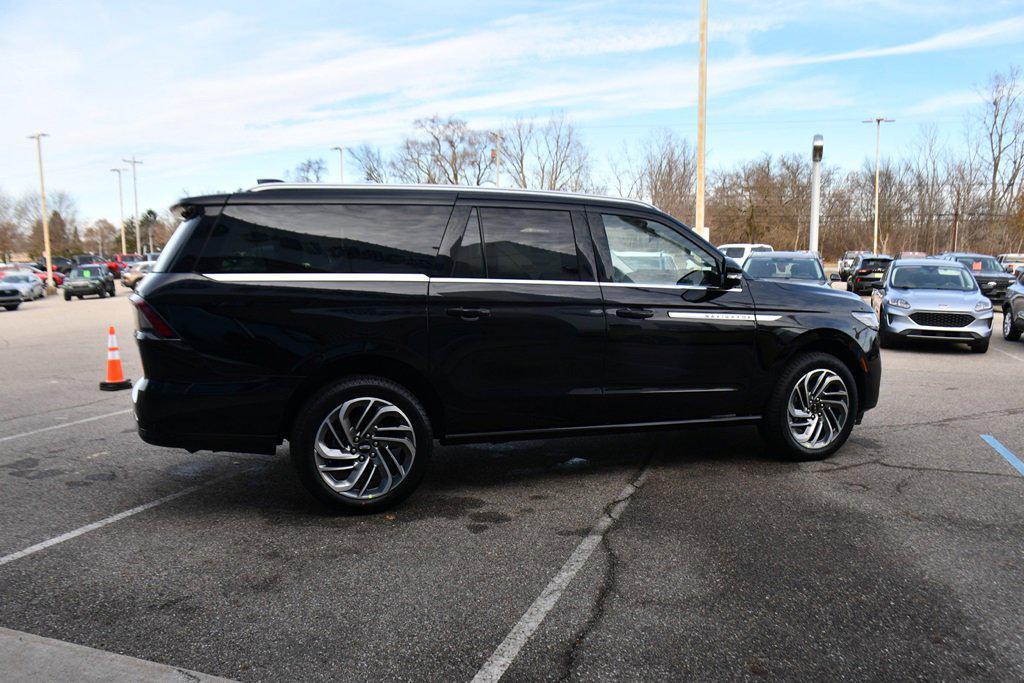 new 2025 Lincoln Navigator car, priced at $96,249