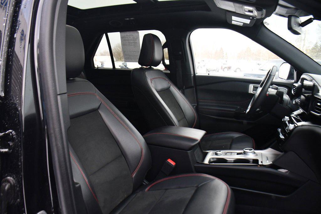 used 2023 Ford Explorer car, priced at $37,249
