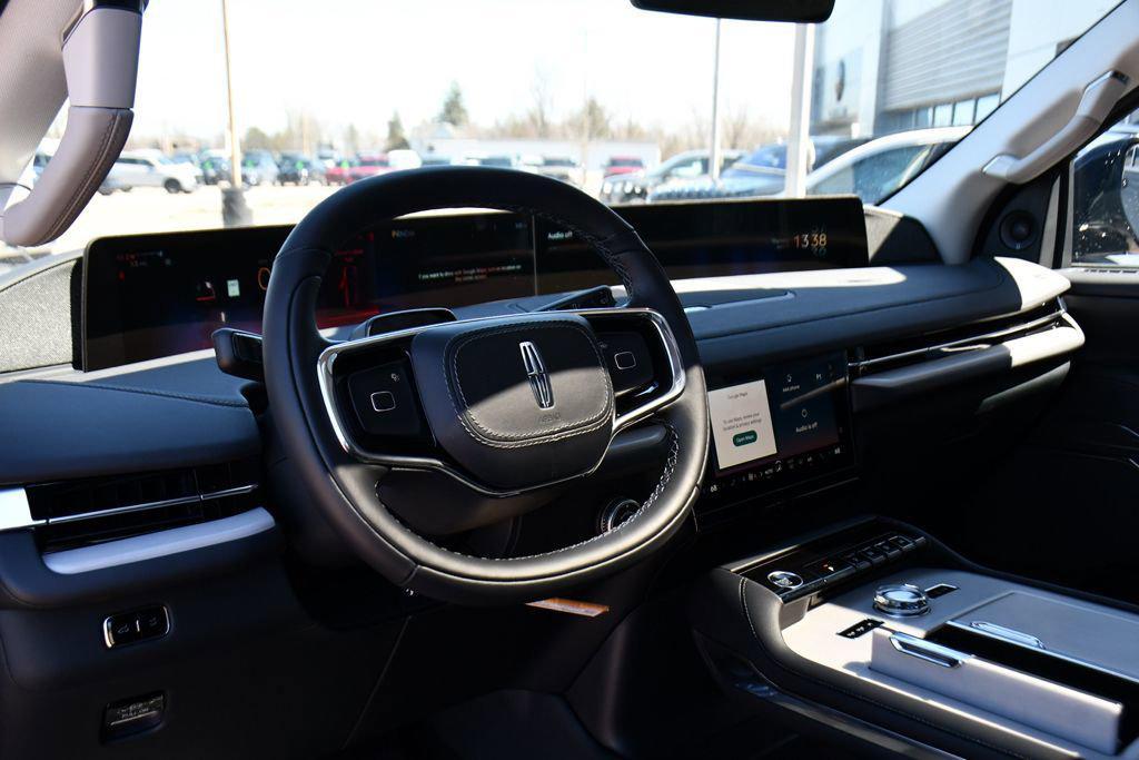 new 2026 Lincoln Navigator car, priced at $99,076
