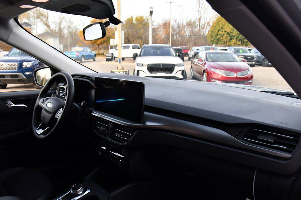 new 2026 Ford Escape PHEV car, priced at $30,596