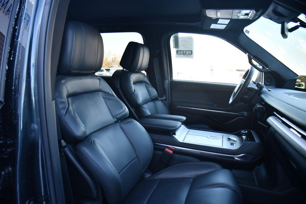 new 2026 Lincoln Navigator car, priced at $102,288