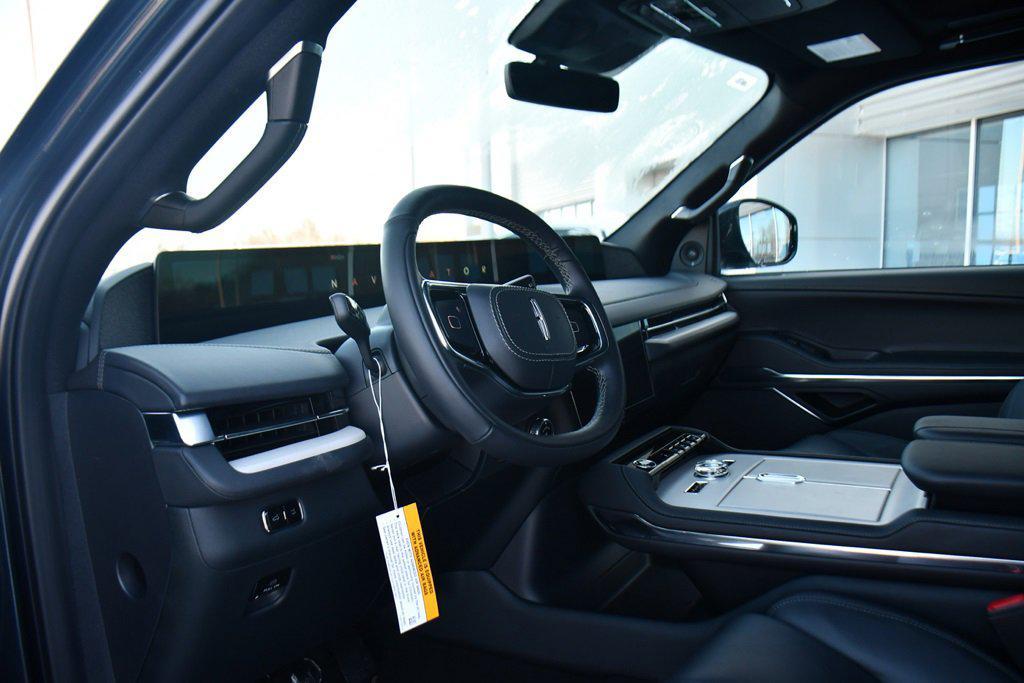 new 2026 Lincoln Navigator car, priced at $102,288