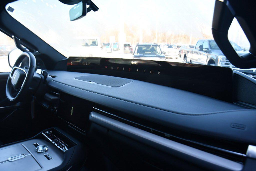 new 2026 Lincoln Navigator car, priced at $102,288