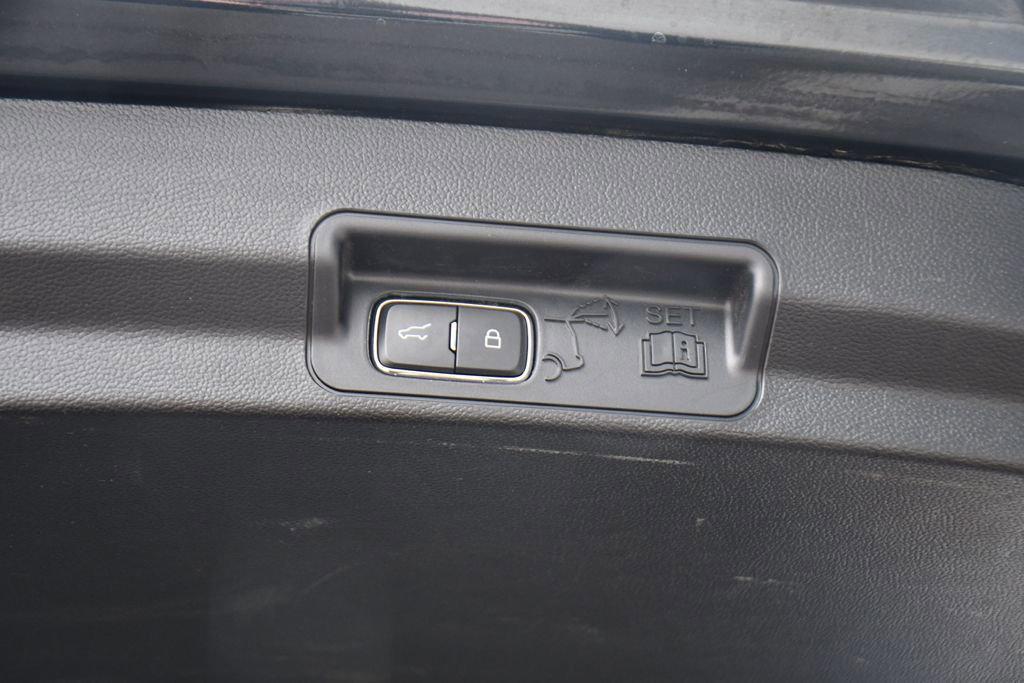 used 2023 Ford Explorer car, priced at $37,249