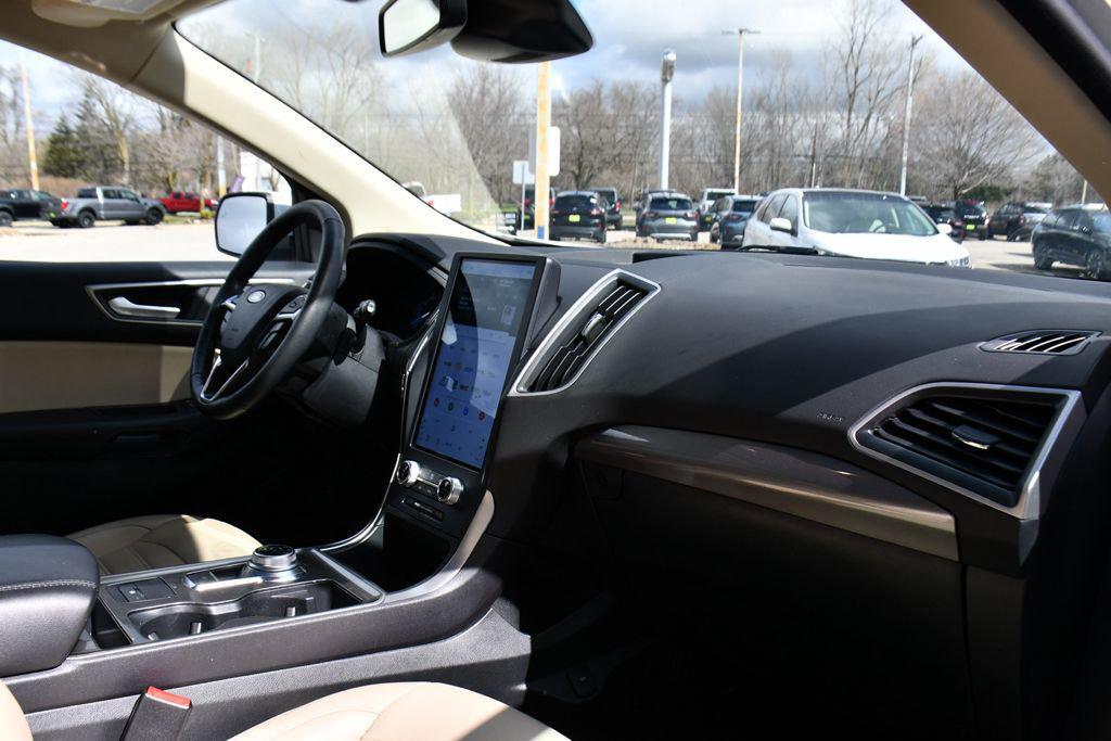 used 2024 Ford Edge car, priced at $27,819