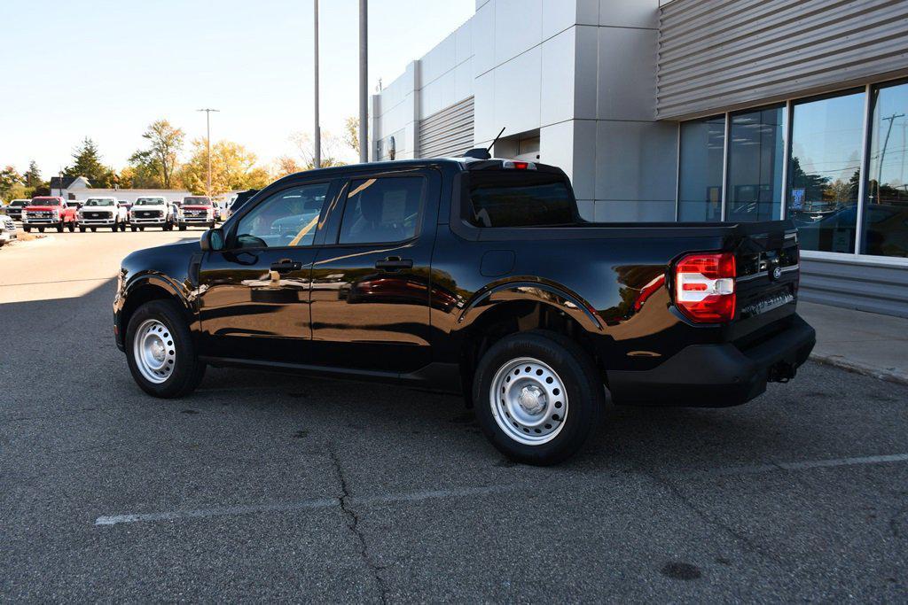 new 2025 Ford Maverick car, priced at $28,429