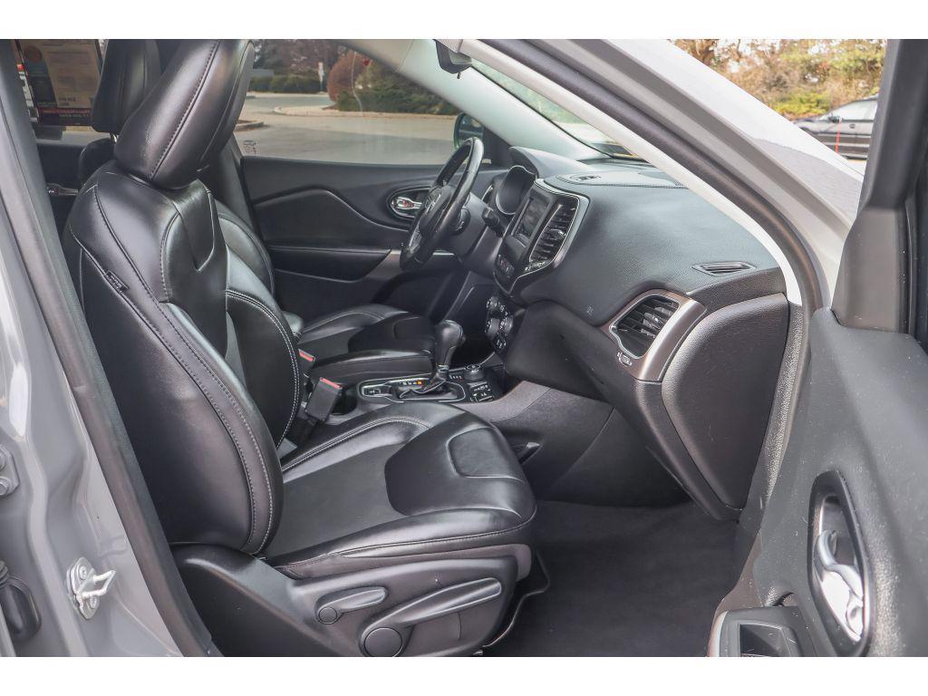 used 2021 Jeep Cherokee car, priced at $18,795