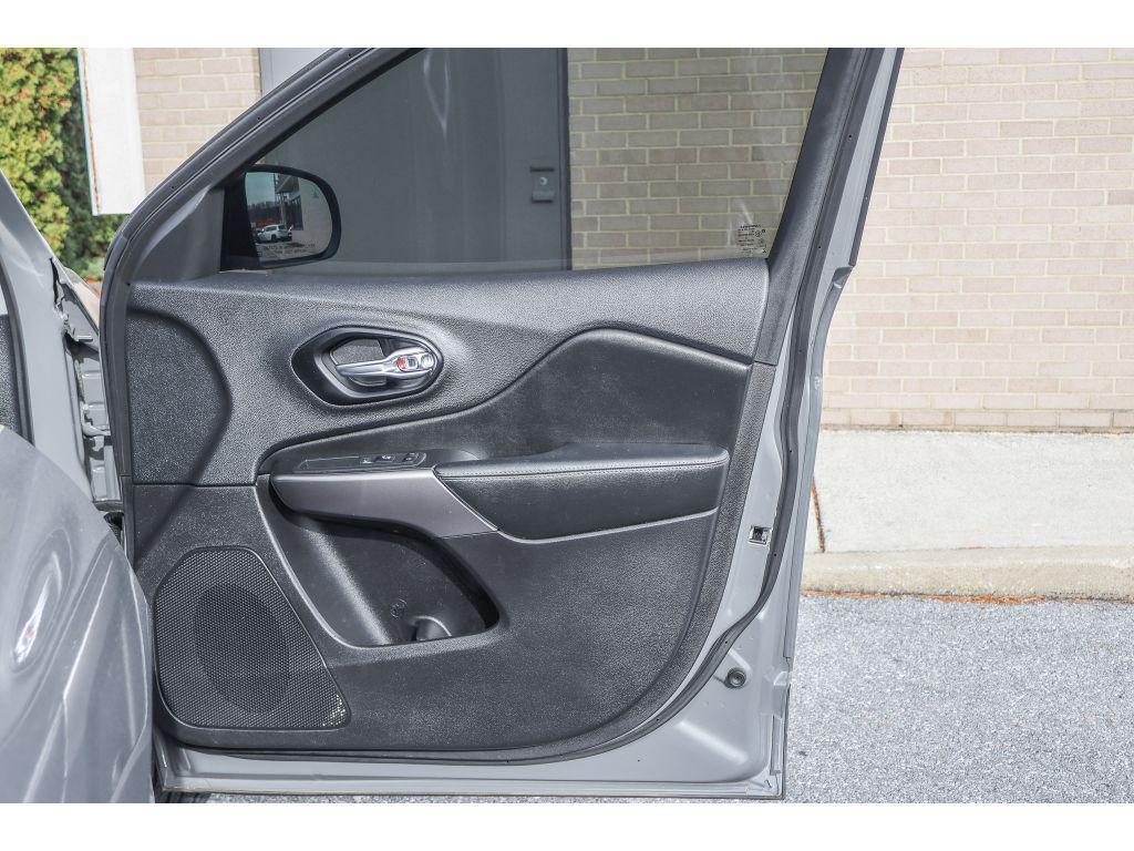 used 2021 Jeep Cherokee car, priced at $18,795