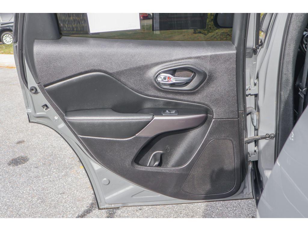 used 2021 Jeep Cherokee car, priced at $18,795