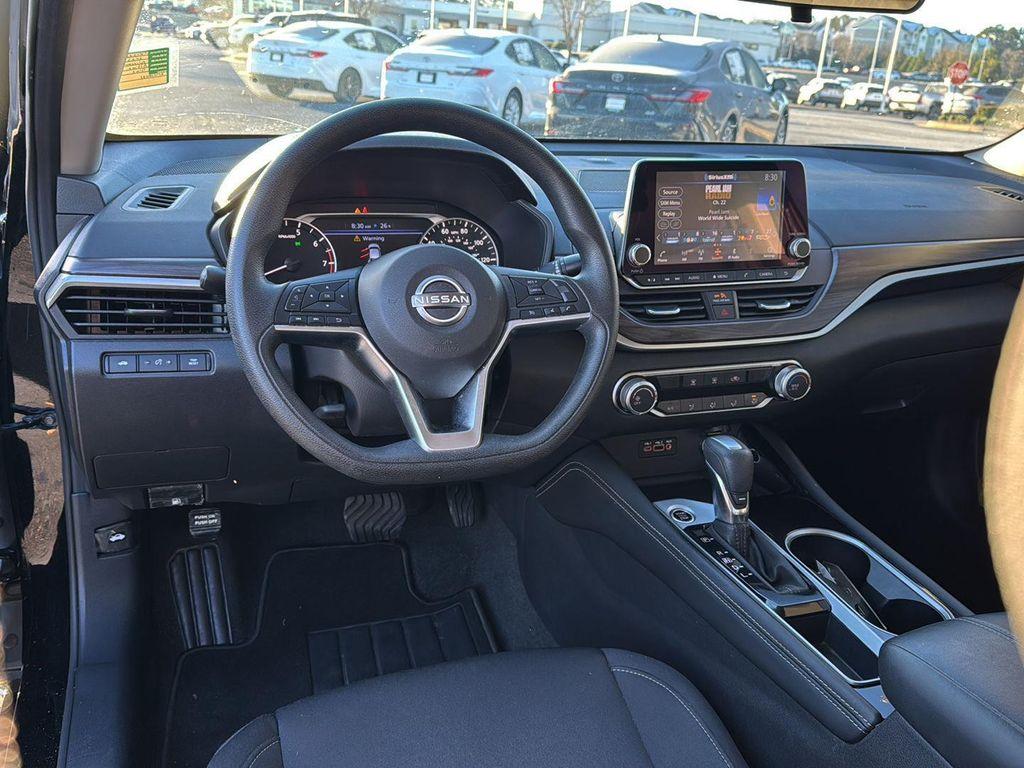 used 2023 Nissan Altima car, priced at $21,999