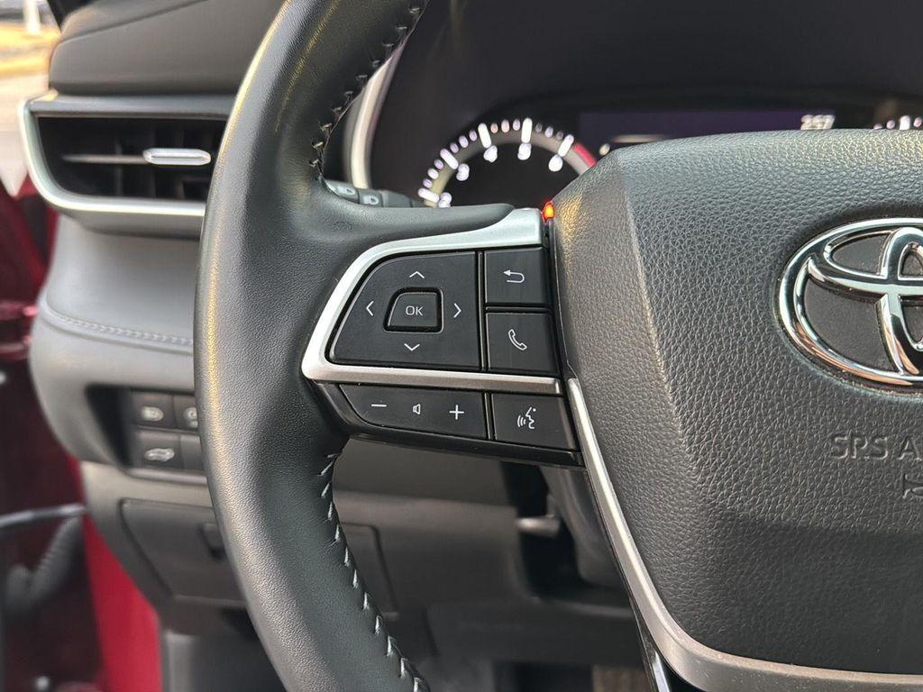 used 2024 Toyota Highlander car, priced at $41,398