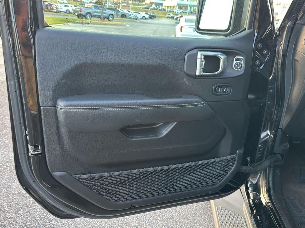 used 2022 Jeep Gladiator car, priced at $30,999