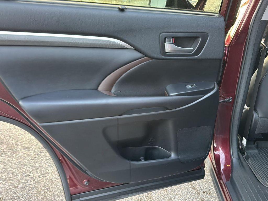 used 2018 Toyota Highlander car, priced at $19,799