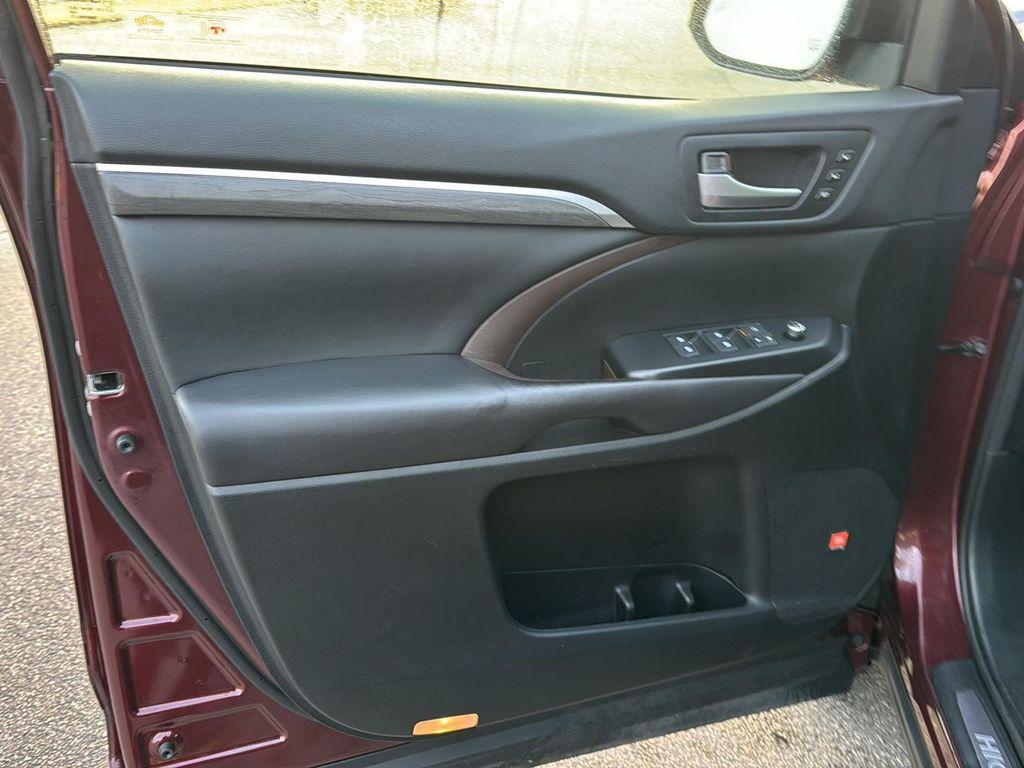 used 2018 Toyota Highlander car, priced at $19,799