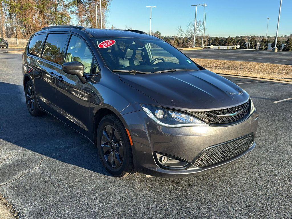 used 2020 Chrysler Pacifica Hybrid car, priced at $18,999