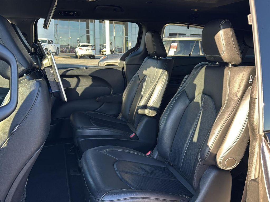 used 2020 Chrysler Pacifica Hybrid car, priced at $18,999