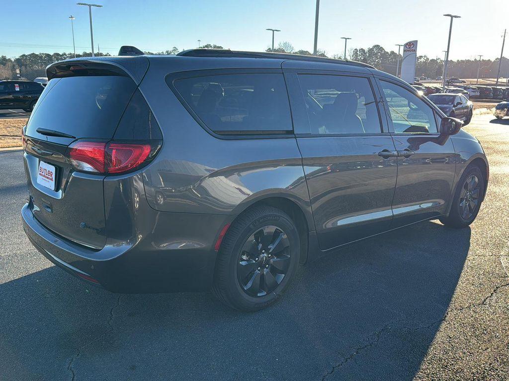used 2020 Chrysler Pacifica Hybrid car, priced at $18,999