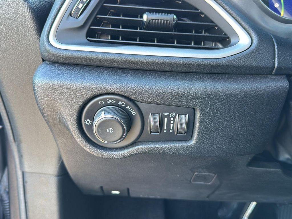 used 2020 Chrysler Pacifica Hybrid car, priced at $18,999