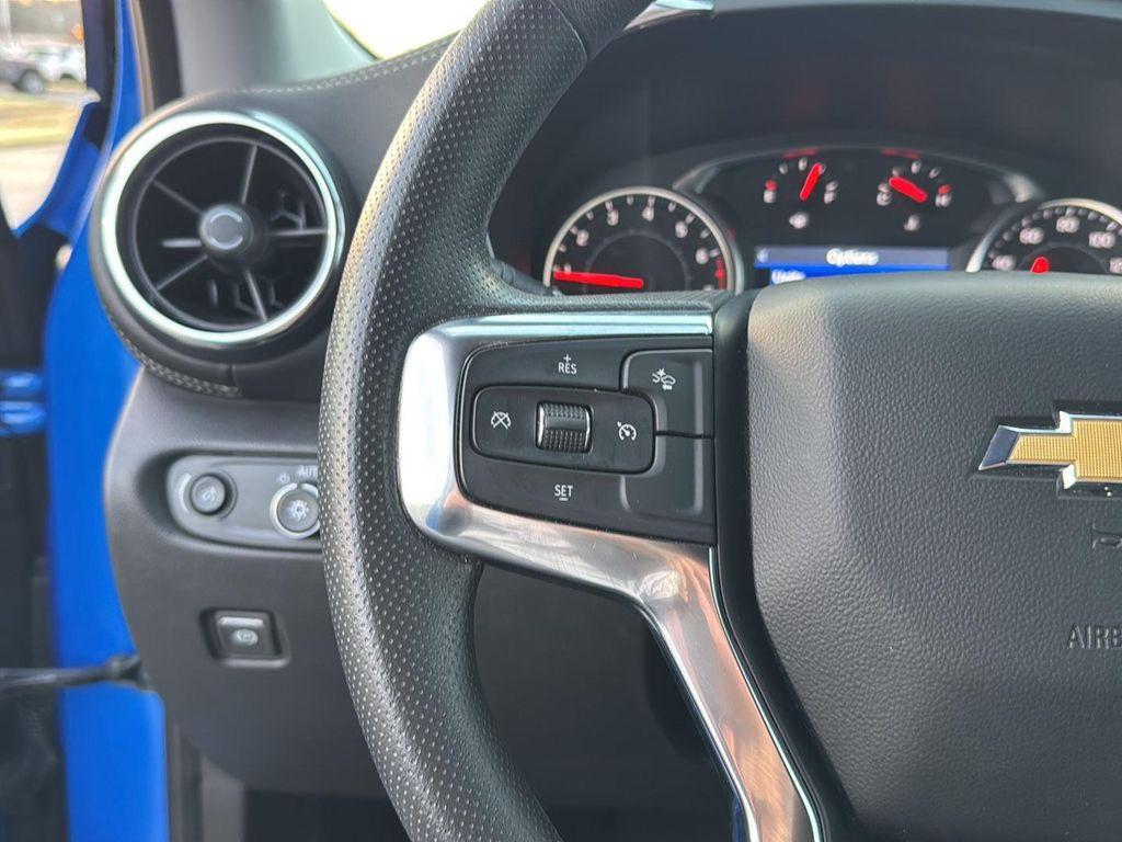 used 2025 Chevrolet Blazer car, priced at $25,799