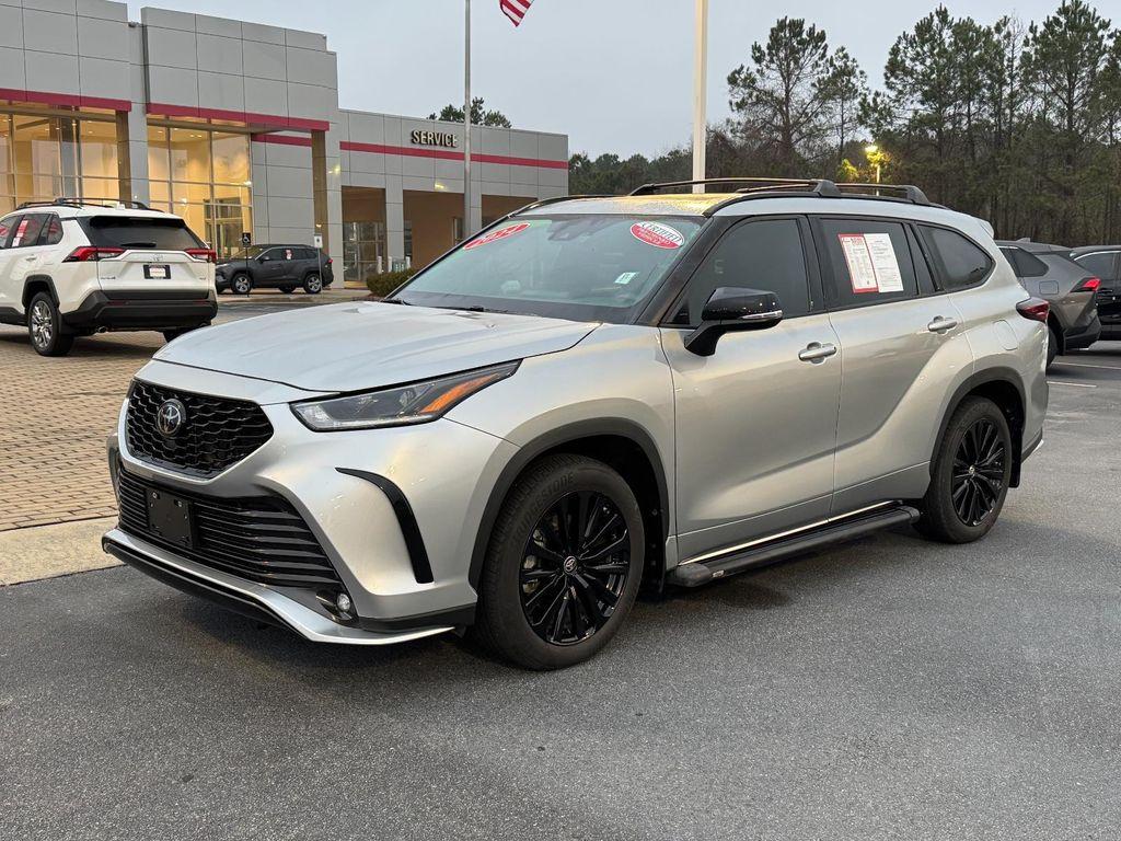 used 2024 Toyota Highlander car, priced at $41,699