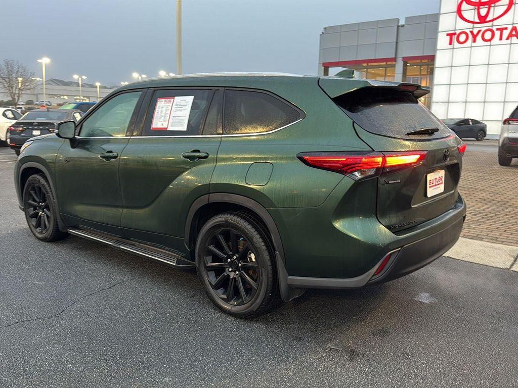 used 2023 Toyota Highlander car, priced at $39,699