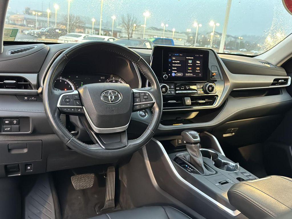 used 2023 Toyota Highlander car, priced at $39,699