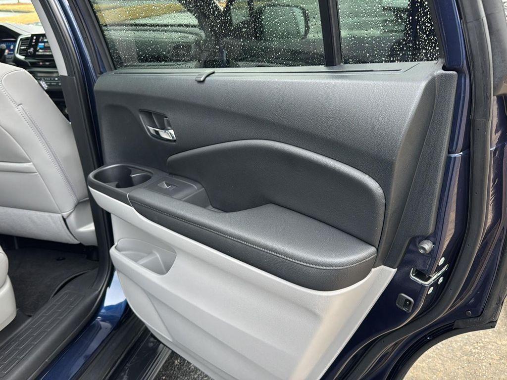 used 2022 Honda Pilot car, priced at $29,799