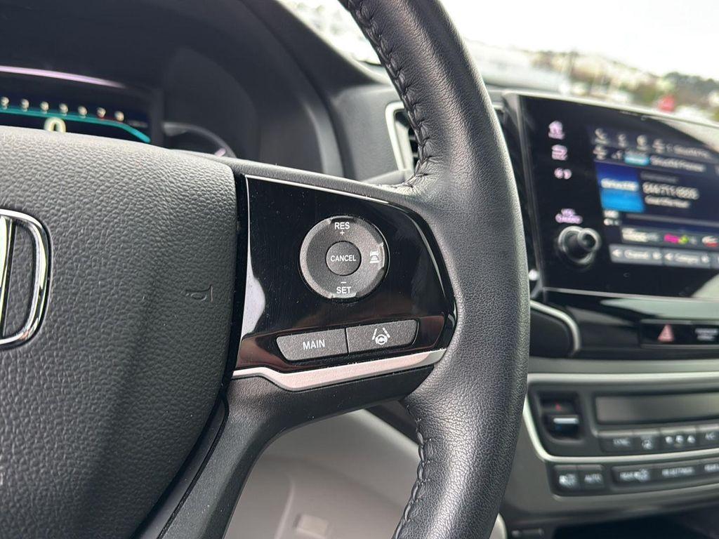 used 2022 Honda Pilot car, priced at $29,799