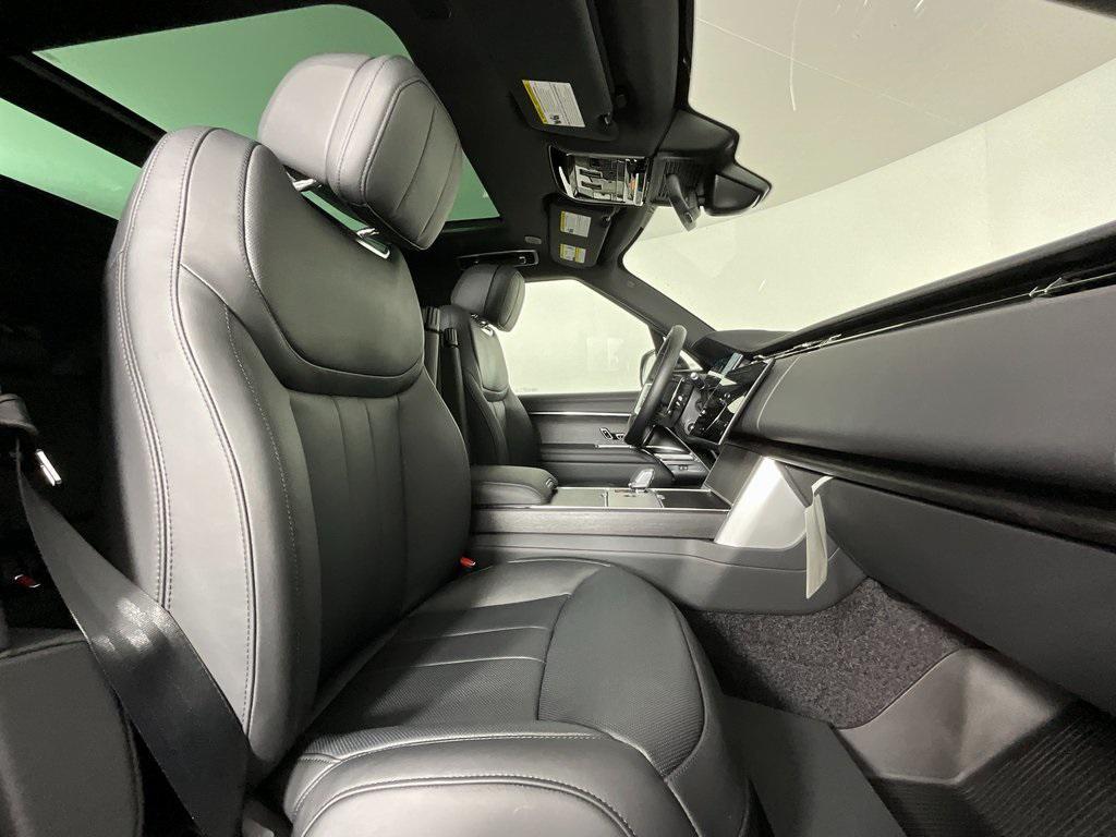 new 2025 Land Rover Range Rover car, priced at $163,395