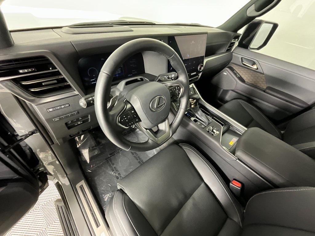 used 2025 Lexus GX 550 car, priced at $94,991