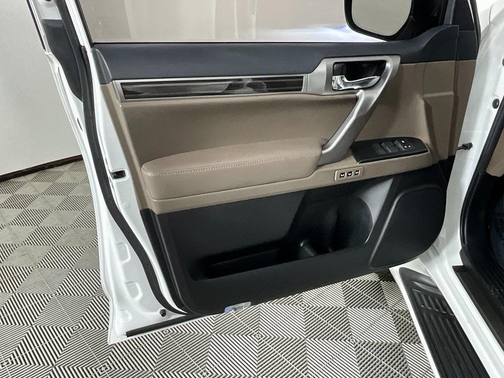 used 2022 Lexus GX 460 car, priced at $46,993