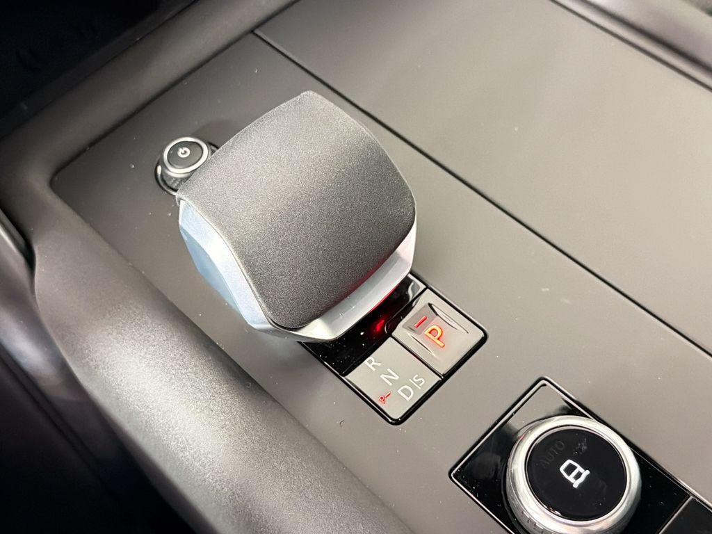 new 2026 Land Rover Discovery car, priced at $68,486