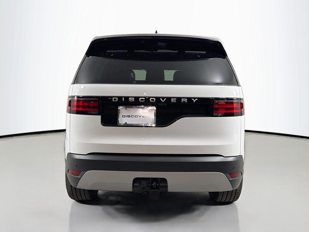 new 2026 Land Rover Discovery car, priced at $68,486