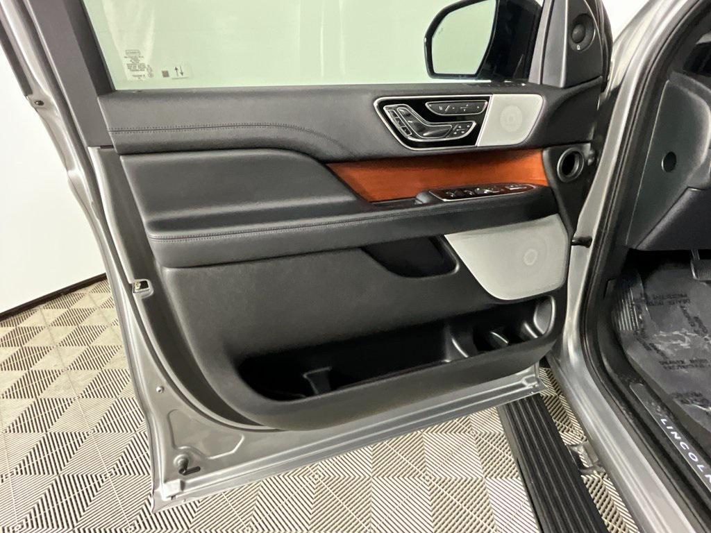 used 2020 Lincoln Navigator car, priced at $43,991