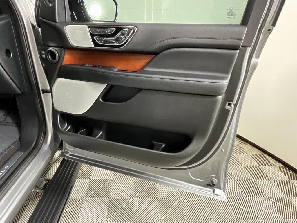 used 2020 Lincoln Navigator car, priced at $43,991